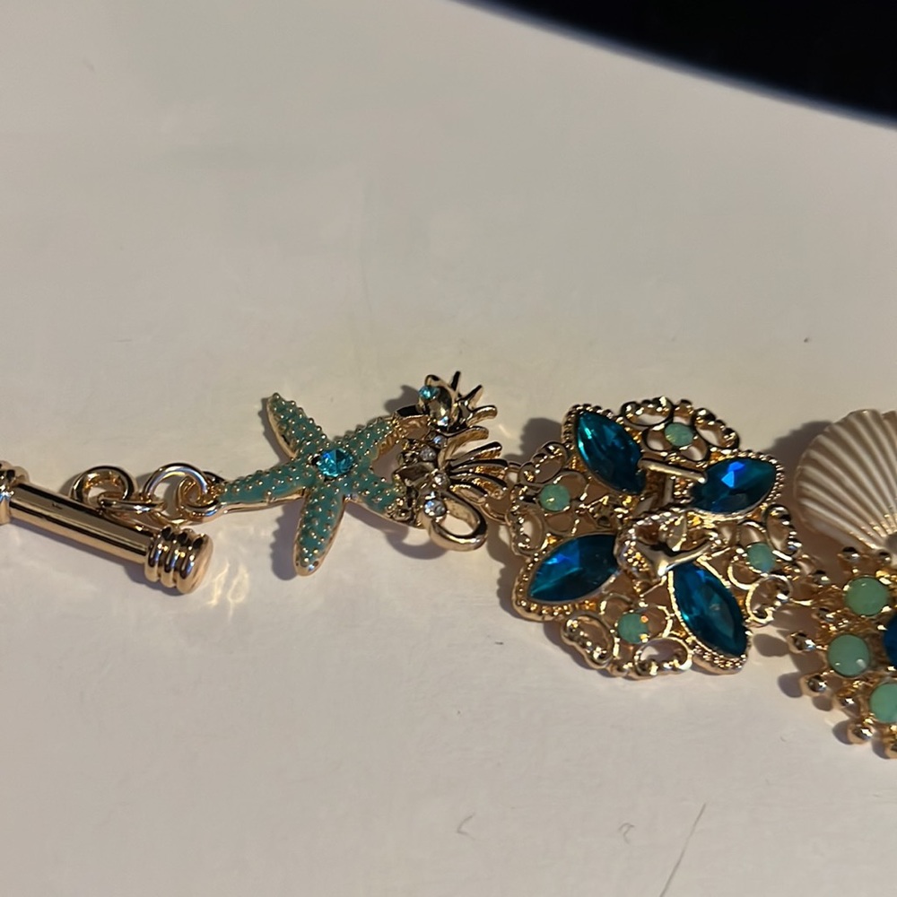 Starfish gorgeous beach themed bracelet NWT - Picture 5 of 6